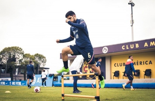 Sergio Díaz saltando Sergio Díaz saltando
