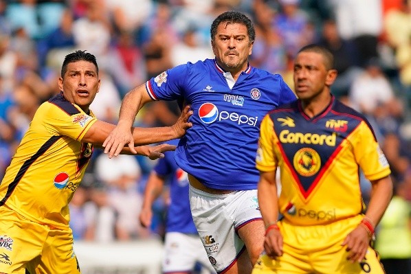 Carlos Hermosillo Club América y Cruz Azul Carlos Hermosillo Club América y Cruz Azul