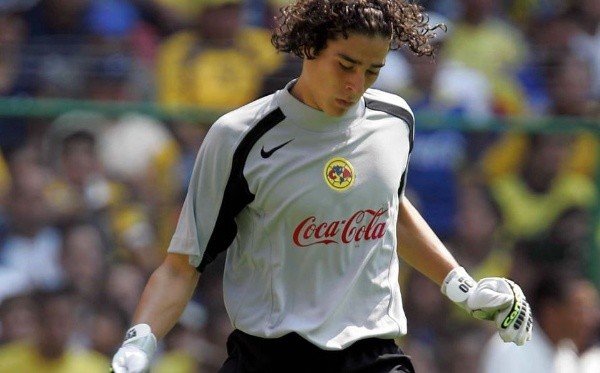 Memo Ochoa En América A 17 Años Del Debut En Primera América Monumental 2415